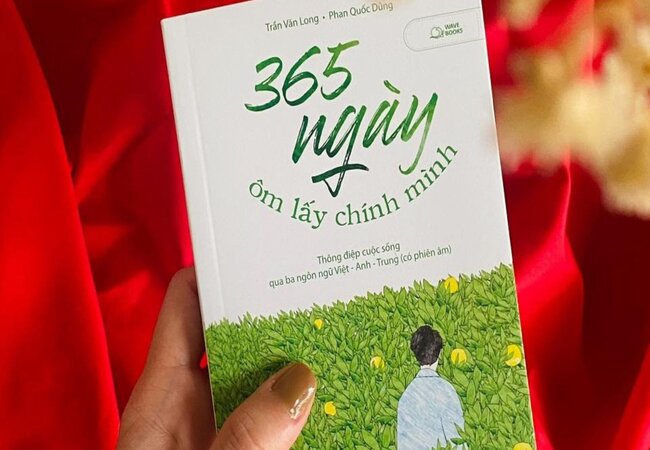 365-ngay-tu-om-lay-chinh-minh-yeu-thuong-va-hoan-thien-ban-than-2