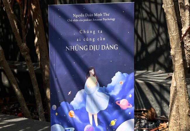 chung-ta-ai-cung-can-nhung-diu-dang-cuon-sach-danh-tang-ban-cai-om-4